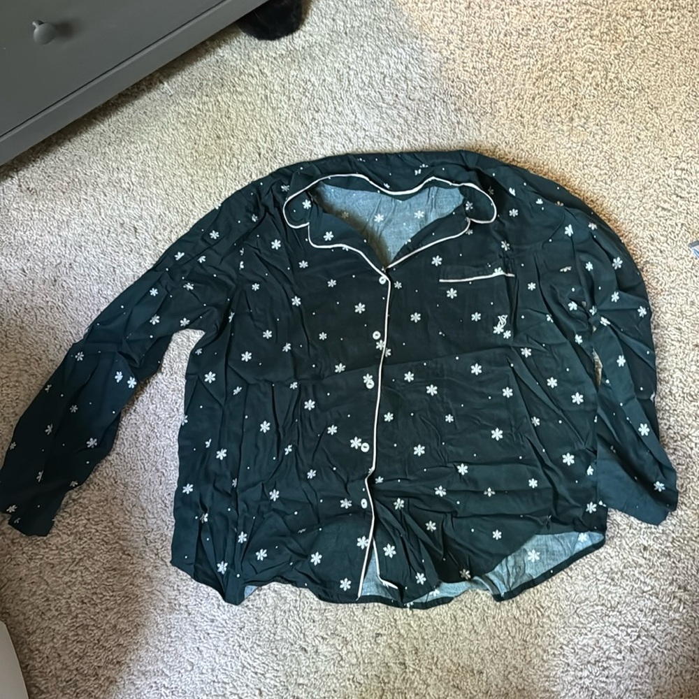 Victoria’s Secret Holiday PJ Set
